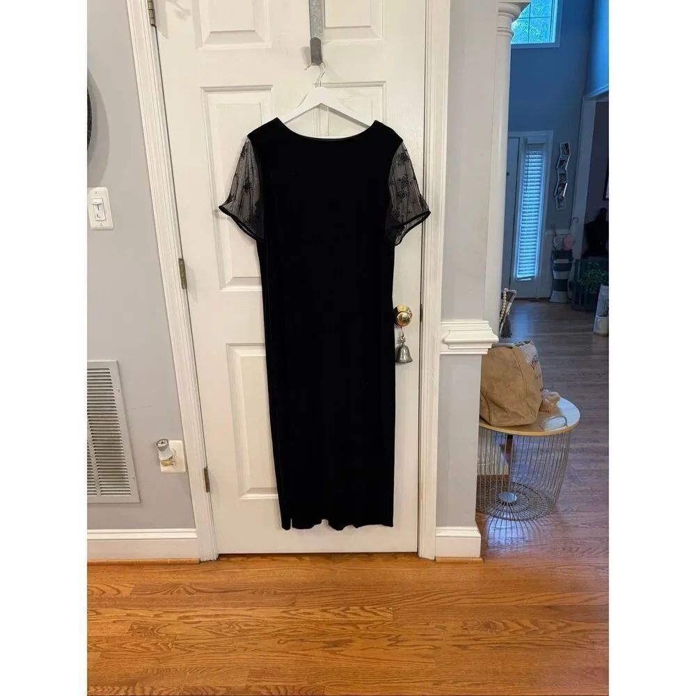 Robbie Bee Vintage Black Velvet Sheath Dress Sheer Sleeve Embroidered Sz 20 EUC